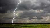 ЛИВНИ И ГРОЗЫ ПРОДОЛЖАТСЯ