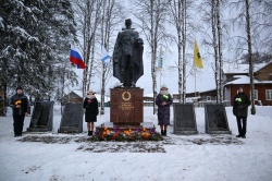 ОТ БЛАГОДАРНЫХ ПОТОМКОВ