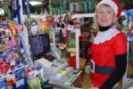 Новогоднее настроение для пинежан создали работники сферы услуг и торговли на своих рабочих местах