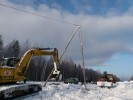 НОВАЯ ОПОРА ВЫСОКОВОЛЬТНОЙ ЛИНИИ ЭЛЕКТРОПЕРЕДАЧИ УСПЕШНО УСТАНОВЛЕНА