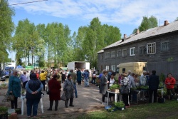 продавцы ждут покупателей