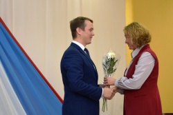 ГЛАВА РАЙОНА ПОЗДРАВИЛ ПЕДАГОГОВ С НАСТУПАЮЩИМ НОВЫМ УЧЕБНЫМ ГОДОМ 