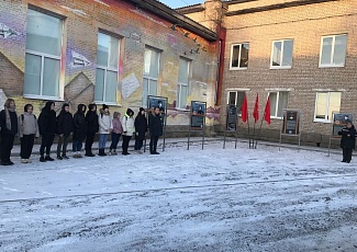 ПАМЯТИ ГЕРОЕВ СССР